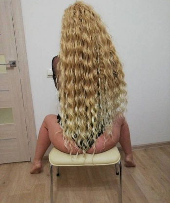 Роскошная дама с изысканными формами готова подарить тебе незабываемые моменты страсти и удовольствия. Не откладывай на завтра то, что можешь получить прямо сейчас. Жду звонка! 1260, 47 лет