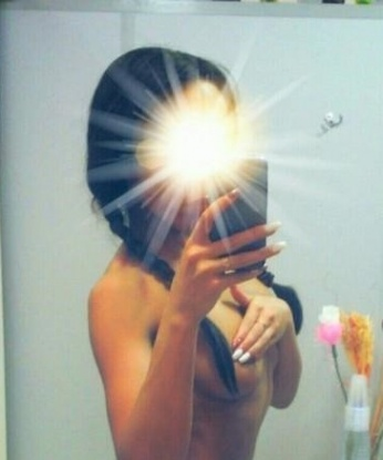 💦 У меня опыт, который позволяет мне проводить незабываемые встречи, наполненные страстью и желанием. 💋 Я профессионалка в обеспечении твоего удовольствия и комфорта. Мои услуги включают массаж, стриптиз и многое другое, чтобы разнообразить наше время вместе. 😈 Я открыта для разных экспериментов, горячих игр и парных встреч. Мои фото реальны, я живу в Москве и готова стать твоей романтической дикой кошечкой на ночь. 🐾 Не упусти возможность окунуться в мир наслаждений со мной! 🔥💫 15674, 26 лет