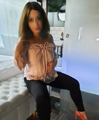 Изумительная белокурая львица приглашает в гости и обещает незабываемый отдых. Со мной ты можешь быть собой, отдохни и насладись. 2214, 40 лет